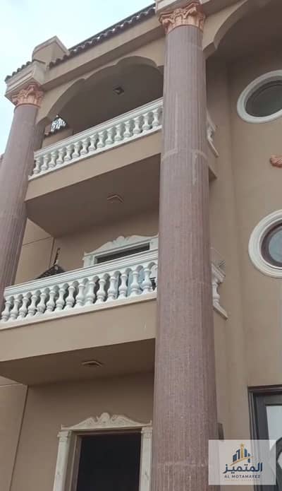 شقه للبيع - مدينة العبور الحي الرابع - علي ميدان مصطفي النحاس بالقرب من خط 10