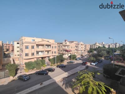 للايجار  بالمطبخ بالحي الثامن  الشيخ زايد  موقع مميز ع شارع البستان الرئيسي  الفيو ممتاز وبجوار كافة الخدمات  3 غرف نوم منهم غرفه ماستر  2 حمام و ريسبشين ٣قطع  مطبخ كبير و غاز طبيعي   للمزيد -من التفاصيل  01032867311 010 22320373