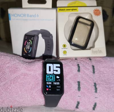 Honor Band 6 بحالة ممتازة (العلبة والأستيك الأصلي) + كيس حماية