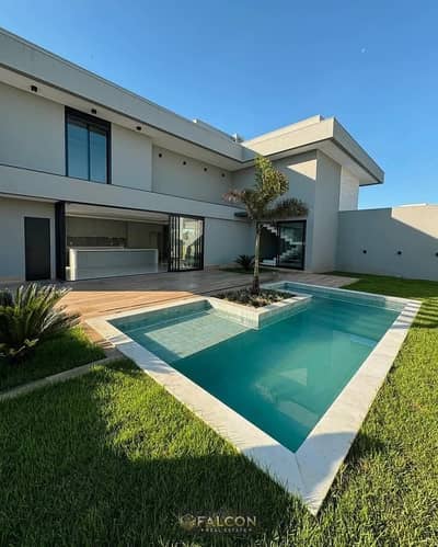 فيلا مستقله ( 750 م - 3 أدوار ) جـاهزه للـمعاينه , ( 8 غرف - Garden View ) VIP Location