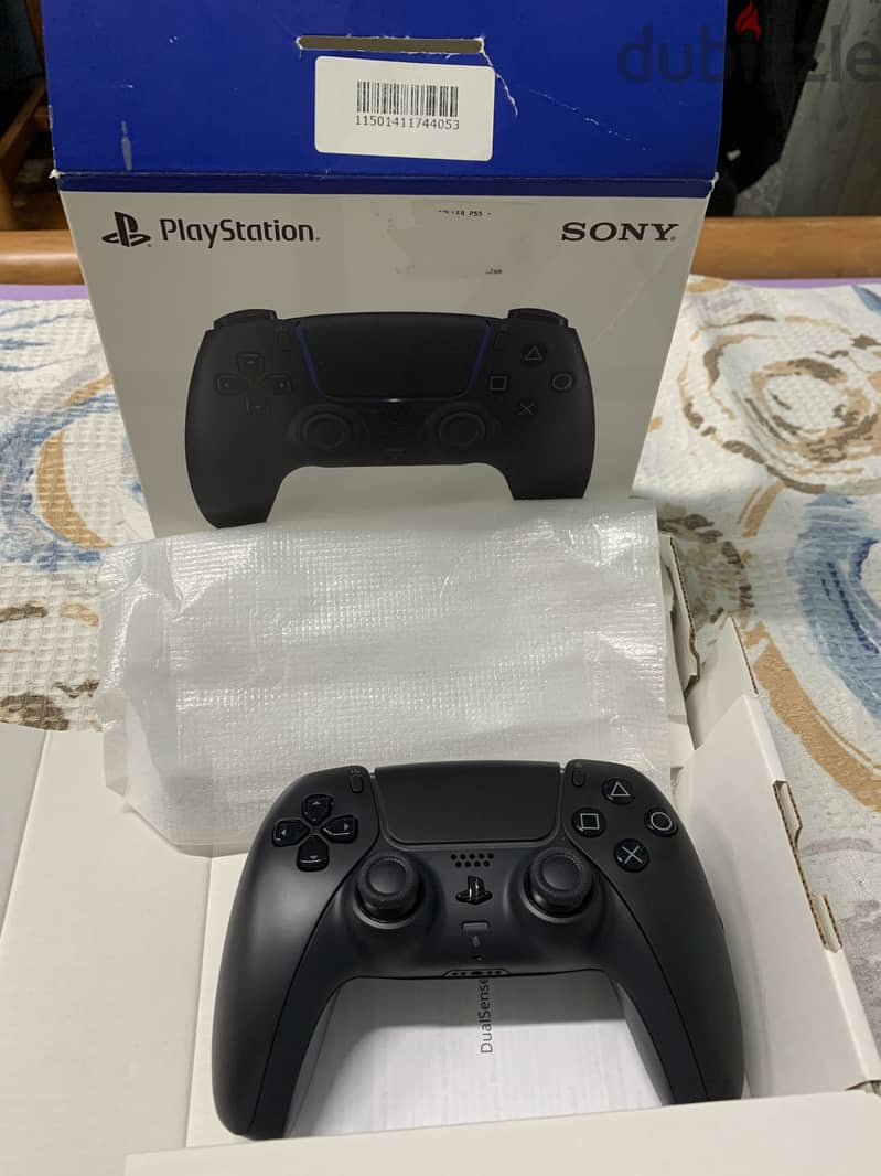 PS5 Controller 4