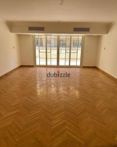Apartment for rent in the Promenade compound, New Cairo (Fifth Settlement). Includes air conditioning. 225 sqm, ground floor with a 122 sqm private garden. First-time occupancy
