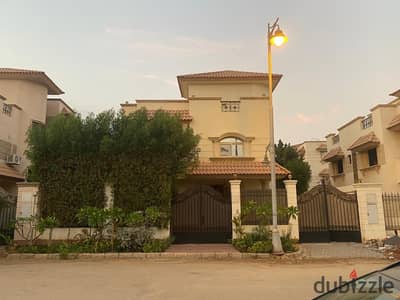  فيلا للإيجار في كمبوند Royal City – الشيخ زايد