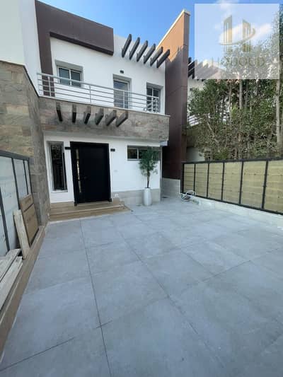 Premium Townhouse in a Prime Location for Rent at the Lowest Price in Hyde Park Garden Residence, New Cairo – Unfurnished – Townhouse for Rent