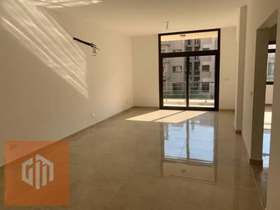 شقة للإيجار في المراسم Al Marasem مساحة 125 متر غرفتين نوم منهم ماستر وجراج تحت الأرض بدون مطبخ أو تكييفات