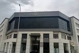 عياده 59 م للبيع مول سيلفرجيت silver gate الشيخ زايد متشطبه بالكامل علي محور السلام
