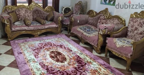 طقم انتريه كامل كلاسيك شيك جداً بحالة ممتازة !
