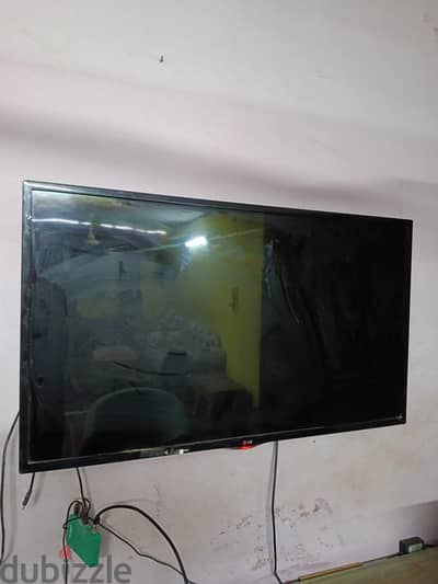 شاشه LG 48 بوصه للبيع