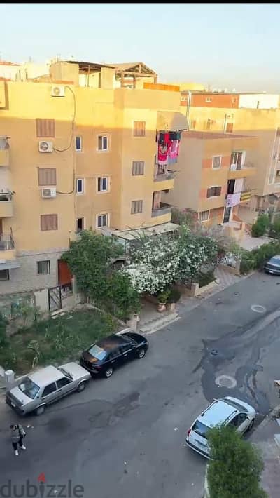 شقة للبيع بالشيخ زايد بالحى التالت علي بعد خطوات من نادى الشيخ زايد