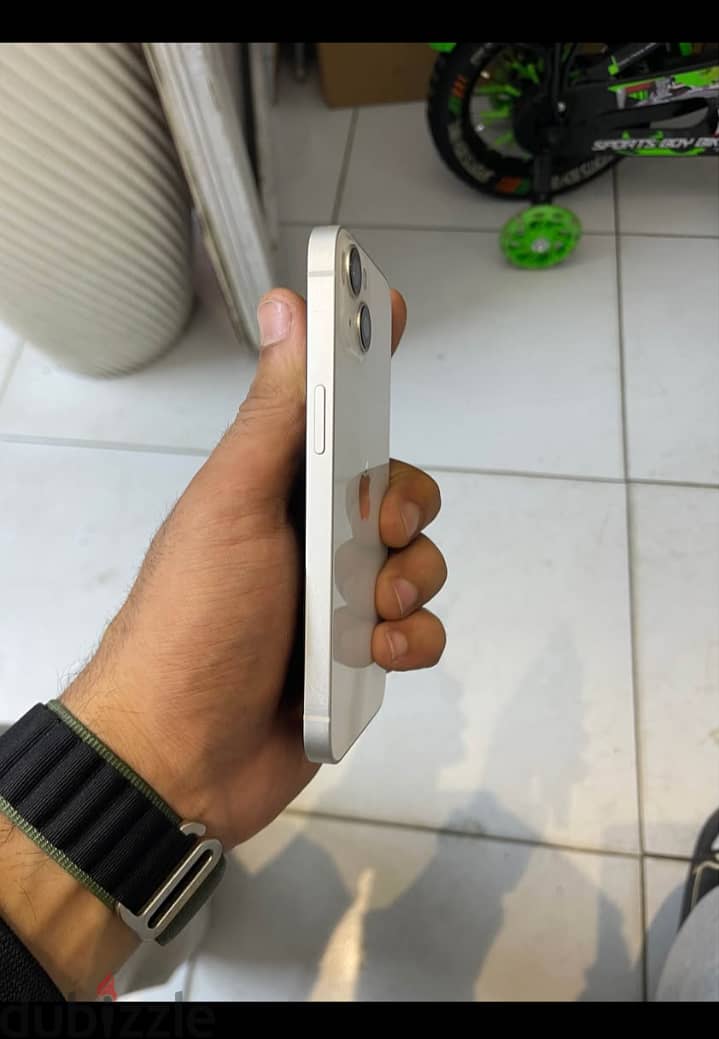 iPhone 13 3