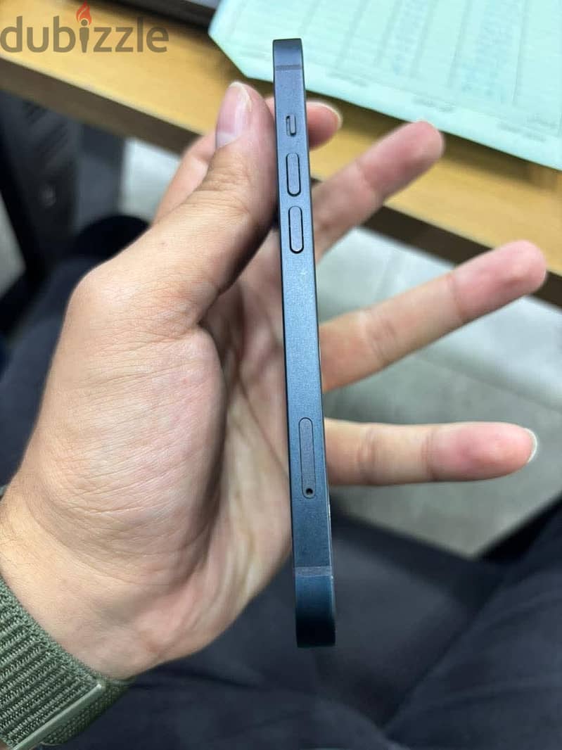 Apple - iPhone 13 3