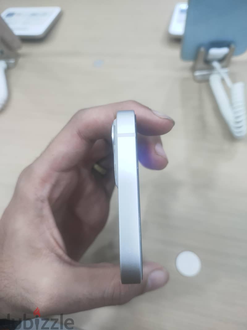Apple - iPhone 13 5