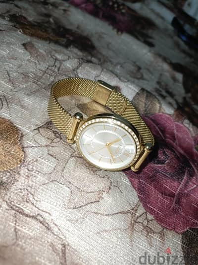ساعة يد حريمي أصلية ماركة Fossil موديل BQ3990