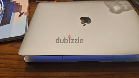 مطلوب علي macbook m1 air