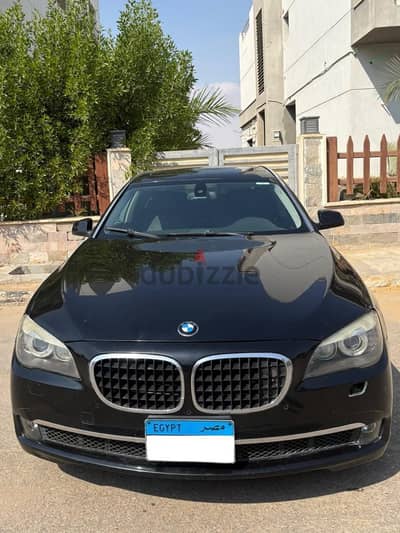 بي ام دبليو 750 2012 حاله نادرة