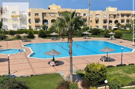 Villa in Marseille Beach 5 on the sea first row with a 5% down payment and a private swimming pool