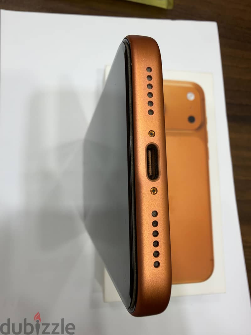 Apple - iPhone 17 Pro Max 4