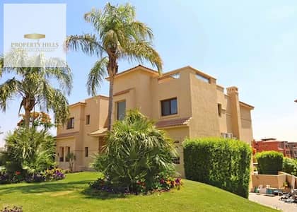Villa for Sale in Katameya ready to move and for viewing anytime with a negotiable price and best discount – New Cairo near AUC  363 sqm with garden  Villa-only gated community in the heart of New Cairo  Peaceful community with high privacy and low densit