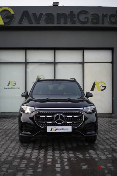 2027 MERCEDES-BENZ GLB 200 AMG Premium Plus