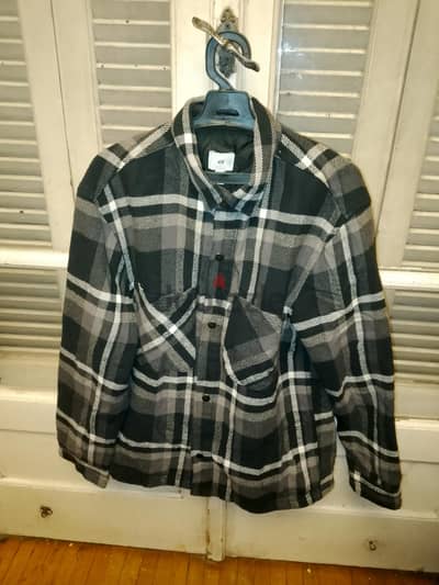 H&M Jacket جاكيت زراير حالة نظيفة