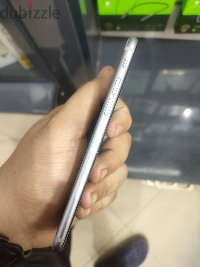 Apple - iPhone 6 3