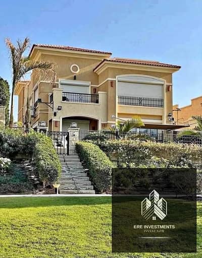 Twin house for sale in Patio Oro La Vista in the Golden Square - 300m² built-up area (resale) with a swimming pool view - ready for viewing