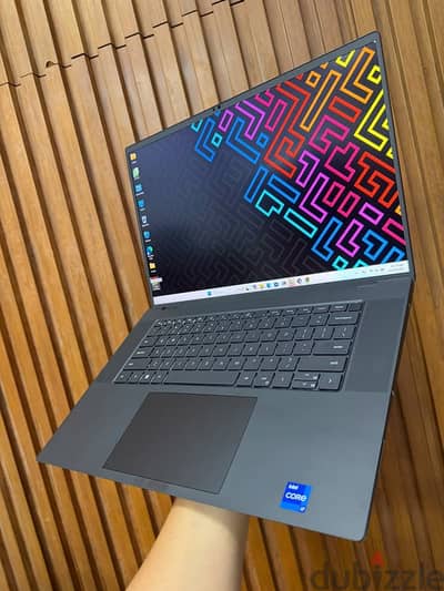 Dell precision 5680 كور i7 جيل 13 فئة H بكارت RTX 2000 Ada فعلي 8 جيجا