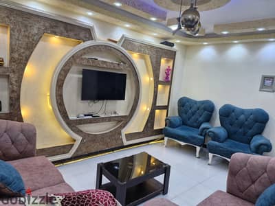 Furnished apartment for rent in Faisal, branching off Faisal Street, next to the hospital of Al-Ishreen and the Yemeni restaurants.