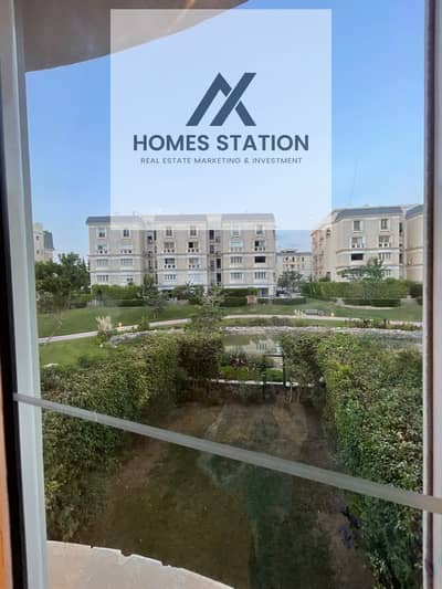 I Villa with Private Garden for Rent in Mountain View Hyde Park, Offering Spacious Living Areas, Three Bedrooms, Three Bathrooms, a Nanny Room, Kitche