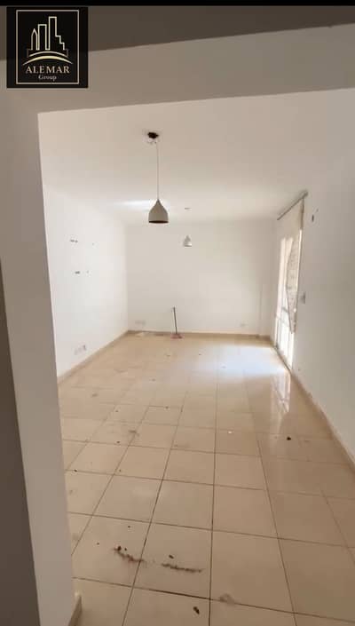  For legal rent in my city B1   Form 100  Repeated floor   Two bedrooms  Bathroom  Special garden view  Natural gas available  Steps to services, the bank complex, and the school