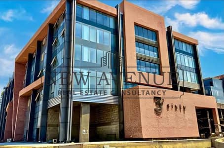 Exclusive Ready to Move Admin Office at THREE SIXTY LMD New Cairo
