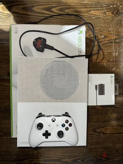 للبيع xbox one s 1tb