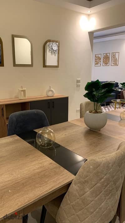 First-Use Hotel-Furnished Apartment Near Waterway