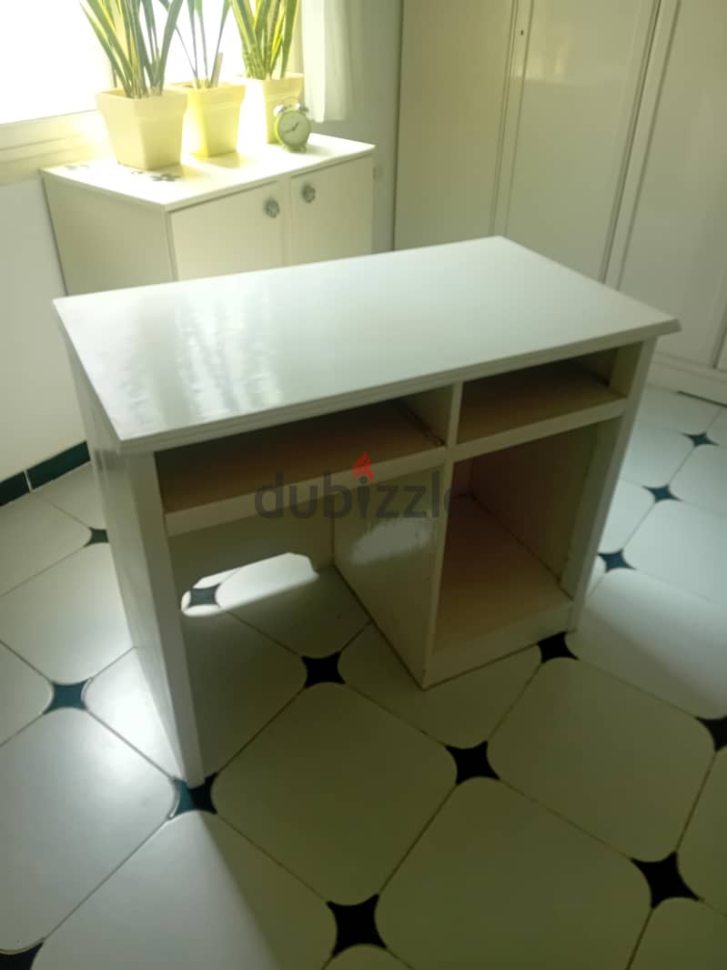 computer/study desk. wood 1