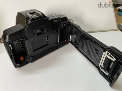 Camra canon film 35mm eos 5000 like new