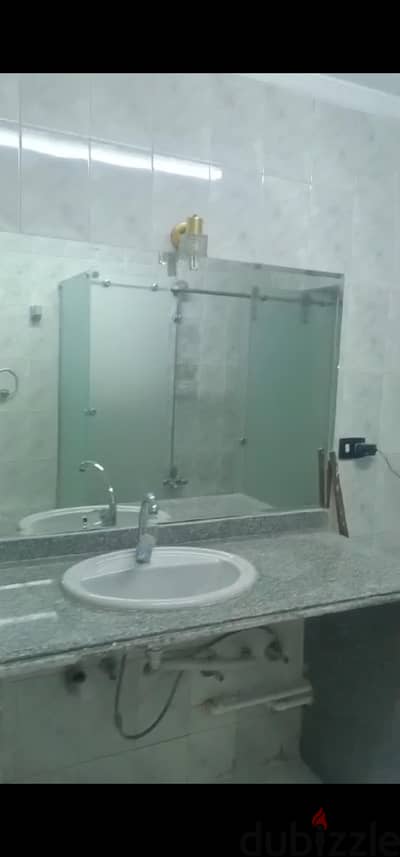 Deluxe furnished ap.