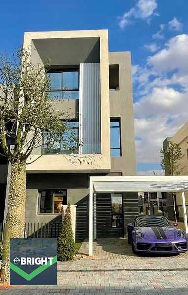 يلا مستقلة للبيع في سعادة  القاهرة الجديدة (  Saada New Cairo ) 417 متر استلام فوري بالقرب من مدينة الرحاب و مفيدا Mvida و هايد بارك و مونتن فيو   .