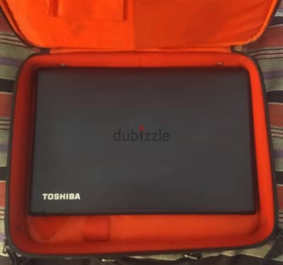 لاب توب توشيبا الجيل السادس ram 8 hdd ssd256