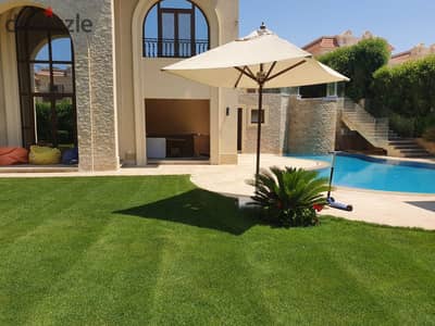 Compound Villa in King Maruit