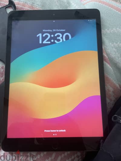 iPad 8th generation مغير باغا بس