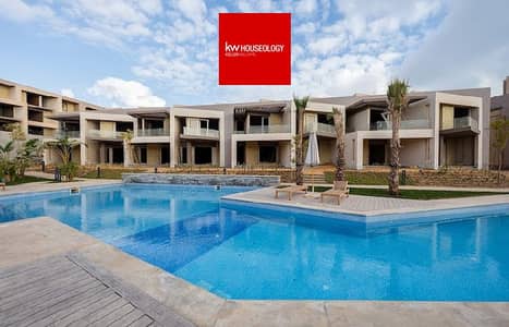 Townhouse Villa Immediate Delivery Sea View Finished with Air Conditioners for Sale in بوهو السخنة at the Best Price in the Market