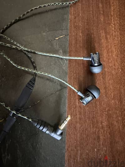 Sennheiser IE 800 in ear pods
