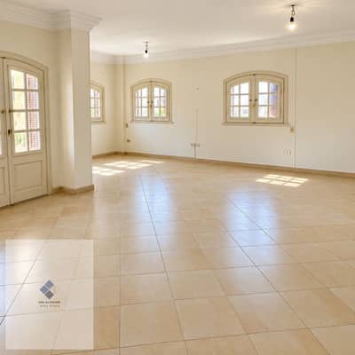 Luxury apartment for monthly rent in the First Settlement, 180 square meters with new finishes and all appliances, overlooking the club and service complex at a price of 24 thousand per month