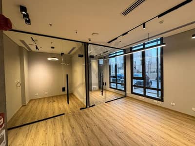 مكتب اداري 70 م للايجار متشطب في التجمع الخامس ديستريكت 5 - Office 70m for rent in 5th Settlement District 5 مكتب اداري 70 م للايجار متشطب في التجمع الخامس ديستريكت 5 - Office 70m for rent in 5th Settlement District 5