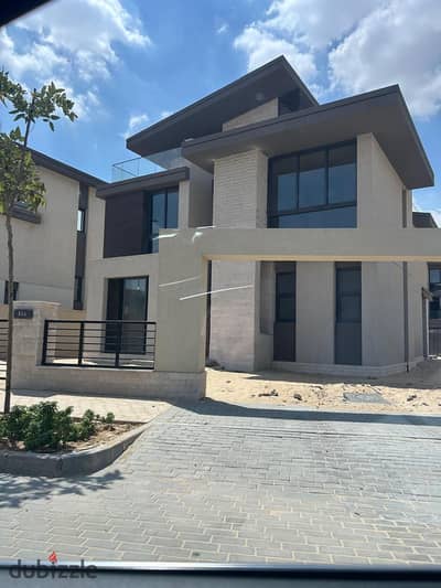 Luxury Villa Ready To Move for Sale with Installments Over 10 Years in Sheikh Zayed