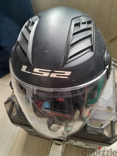 خوذة LS2 و صندوق