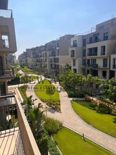 شقة للبيع جاهزة للسكن في موقع متميز تطل على اللاندسكيب  في سوديك إيست sodic east in new heliopolis