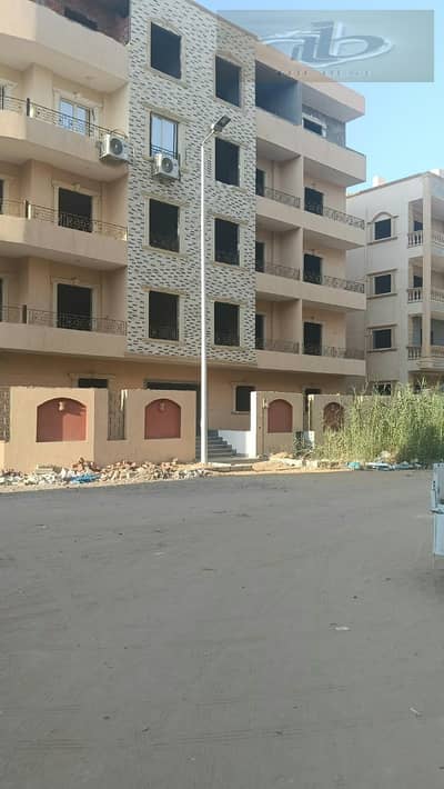 الاندلس 1 بجوار مسجد الشرقاوى وخطوات من القطاميه ديونز عماره بانوراما موقع متميز