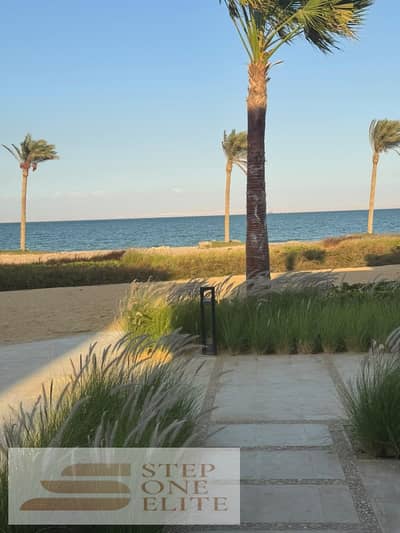 Installments and immediate delivery, first-row sea view villa with a private garden in Kai Sokhna, near La Vista Sokhna and Il Monte Galala (ready for