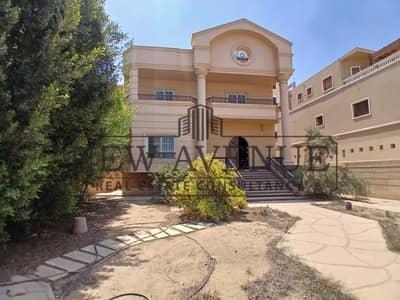 للبيع استلام فوري  فيلا ستاند ألون للبيع في مدينة الشروق بالقرب من نادي هليوبوليس el shorouk city